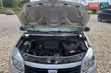 Хетчбек Dacia Sandero 2008 в 