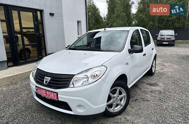 Хетчбек Dacia Sandero 2009 в Любешові