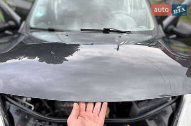 Хетчбек Dacia Sandero 2009 в 