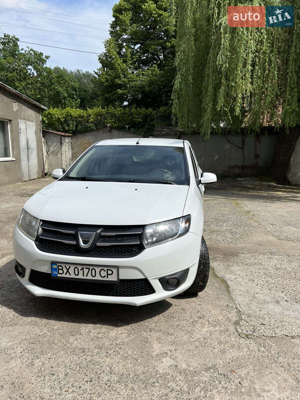 Хэтчбек Dacia Sandero 2013 в Хмельницком
