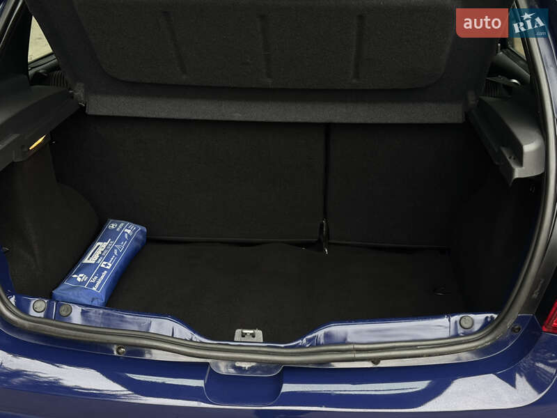 Хэтчбек Dacia Sandero 2010 в Умани