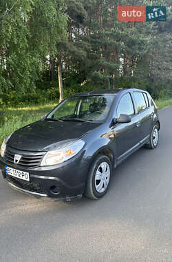 Хетчбек Dacia Sandero 2010 в Львові