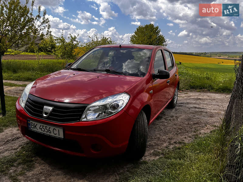 Хетчбек Dacia Sandero 2009 в Рівному