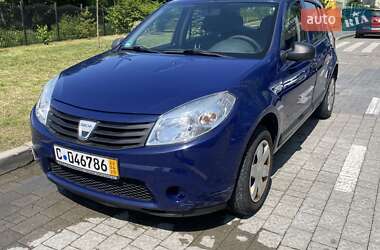 Хэтчбек Dacia Sandero 2009 в Ивано-Франковске