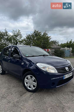Хетчбек Dacia Sandero 2008 в Полтаві