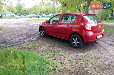 Хэтчбек Dacia Sandero 2014 в Новомиргороде