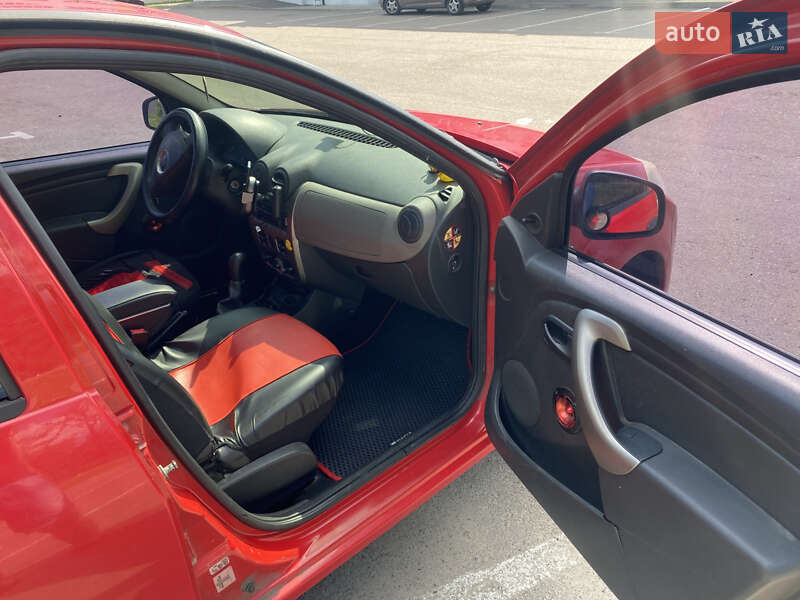 Хетчбек Dacia Sandero 2010 в Дубні