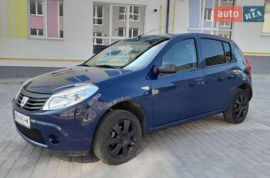 Хэтчбек Dacia Sandero 2008 в Виннице