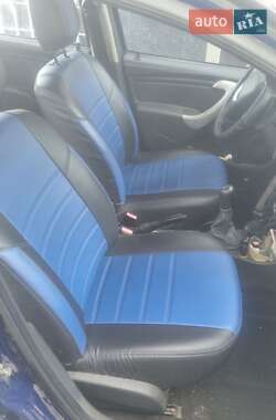 Хетчбек Dacia Sandero 2009 в Дніпрі