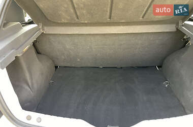 Хетчбек Dacia Sandero 2009 в 