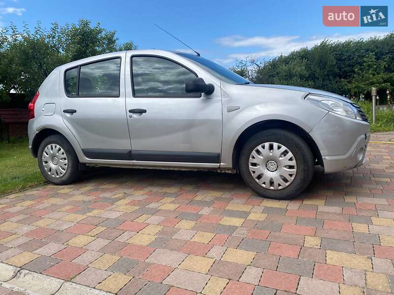 Dacia Sandero 2009