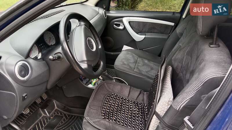 Хетчбек Dacia Sandero 2009 в Сумах фото 7 Хетчбек Dacia Sandero 2009 в Сумах