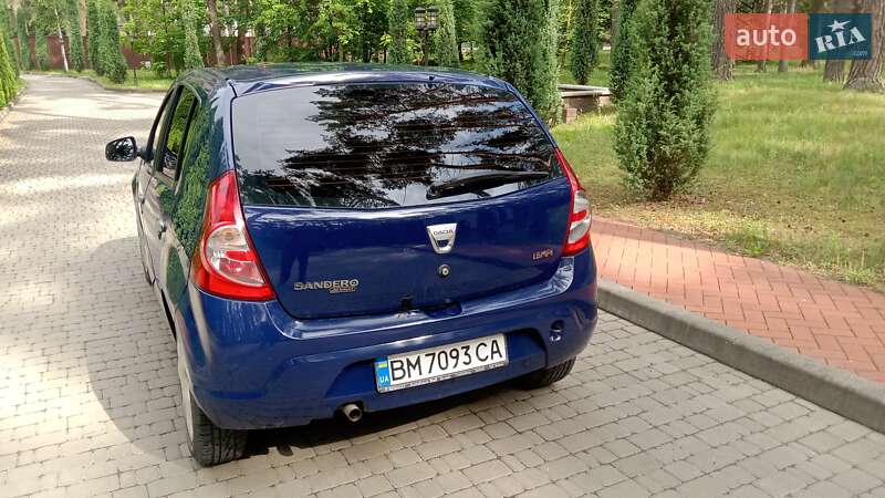 Хетчбек Dacia Sandero 2009 в Сумах фото 6 Хетчбек Dacia Sandero 2009 в Сумах