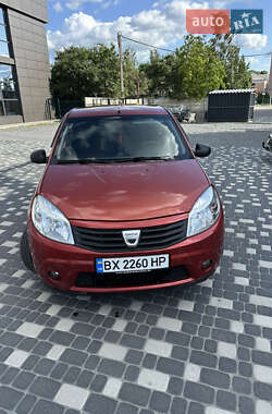Хэтчбек Dacia Sandero 2009 в Шепетовке