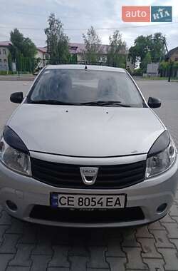 Хэтчбек Dacia Sandero 2010 в Черновцах
