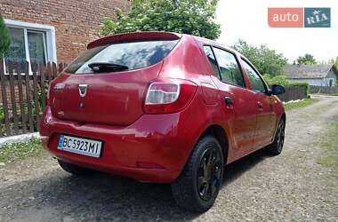 Хэтчбек Dacia Sandero 2013 в 