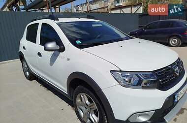 Хэтчбек Dacia Sandero 2019 в Тернополе