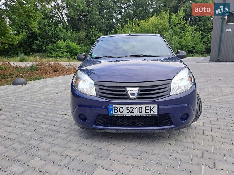Хэтчбек Dacia Sandero 2009 в Тернополе
