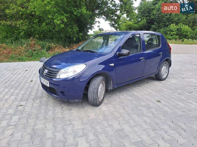 Хэтчбек Dacia Sandero 2009 в Тернополе