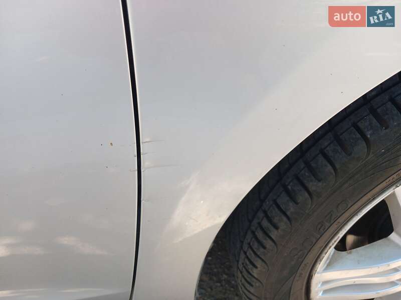 Хэтчбек Dacia Sandero 2014 в Александрие