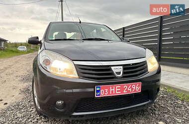 Хэтчбек Dacia Sandero 2008 в Луцке