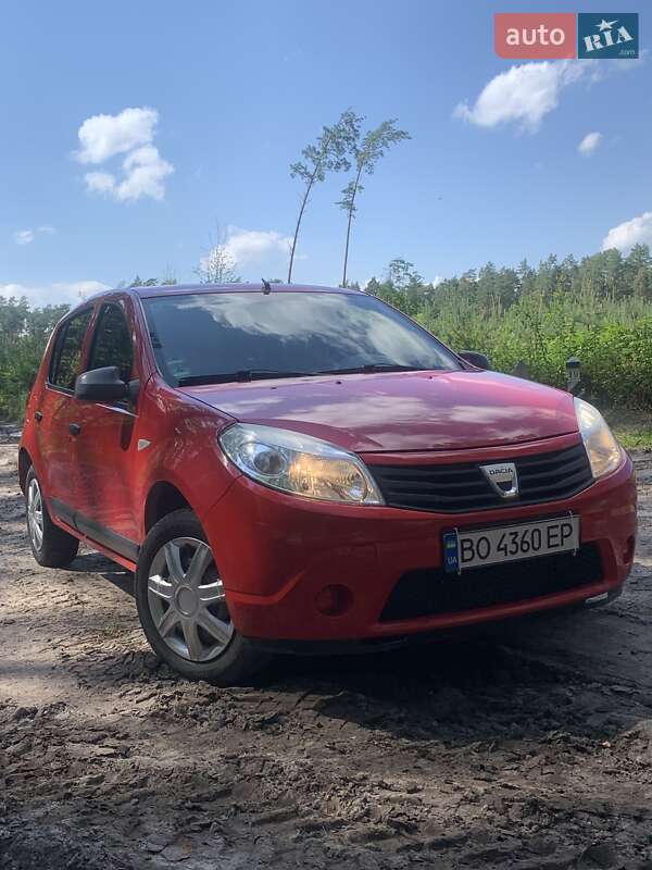 Хетчбек Dacia Sandero 2009 в Кременці