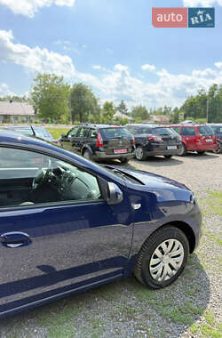 Хэтчбек Dacia Sandero 2015 в 