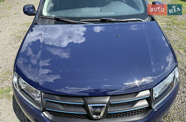Хэтчбек Dacia Sandero 2015 в 
