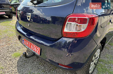 Хэтчбек Dacia Sandero 2015 в 