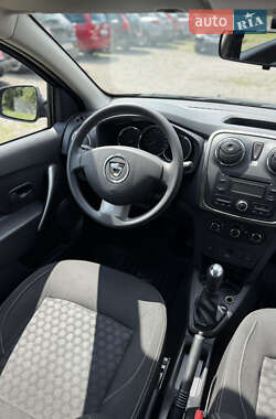 Хэтчбек Dacia Sandero 2015 в 