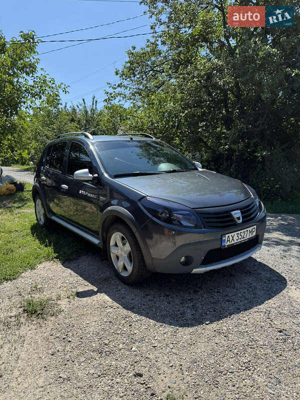 Хэтчбек Dacia Sandero 2009 в Харькове