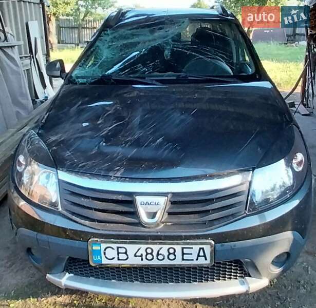 Хэтчбек Dacia Sandero 2010 в Чернигове