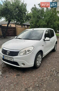 Хетчбек Dacia Sandero 2012 в Харкові