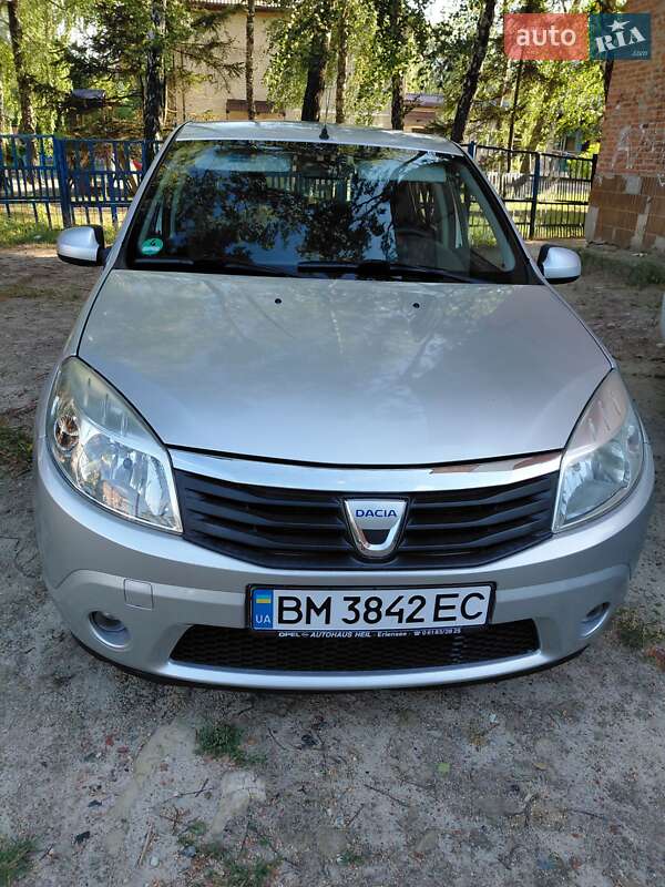 Хетчбек Dacia Sandero 2008 в Охтирці