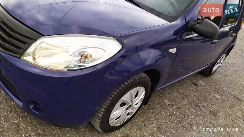 Хэтчбек Dacia Sandero 2009 в Кременце