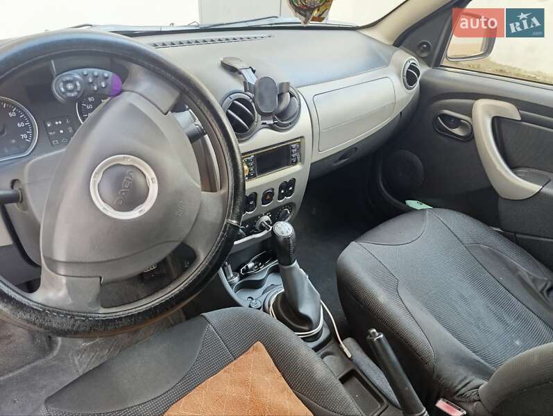 Хетчбек Dacia Sandero 2009 в Тернополі