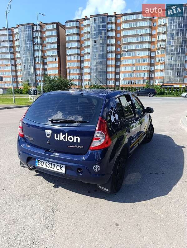 Хетчбек Dacia Sandero 2009 в Тернополі