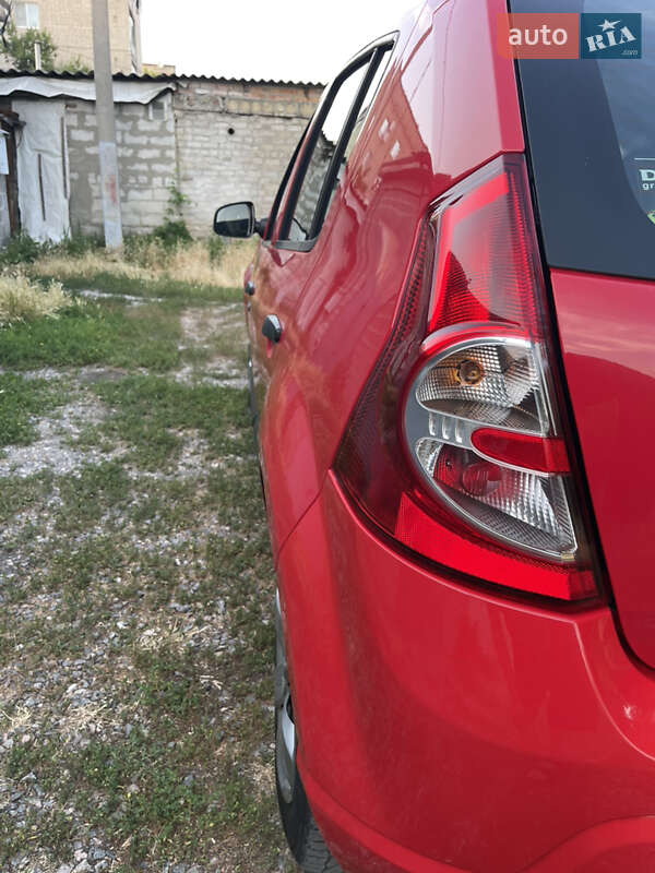 Хетчбек Dacia Sandero 2009 в Знам'янці