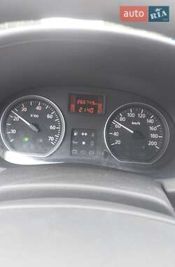 Хетчбек Dacia Sandero 2010 в 