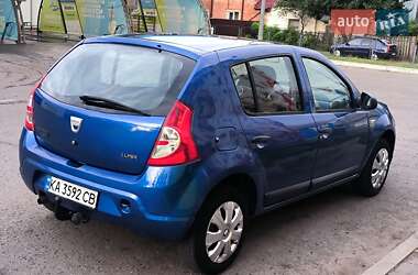 Хетчбек Dacia Sandero 2009 в Лубнах