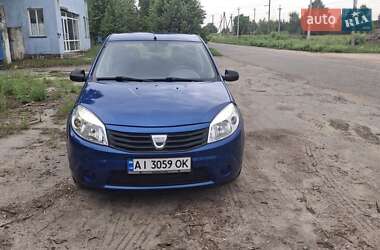 Хетчбек Dacia Sandero 2009 в Києві