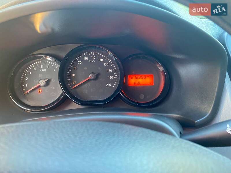 Хетчбек Dacia Sandero 2013 в Хмельницькому