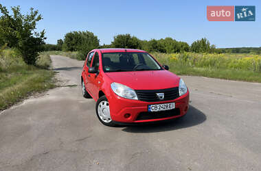 Хэтчбек Dacia Sandero 2009 в Соснице