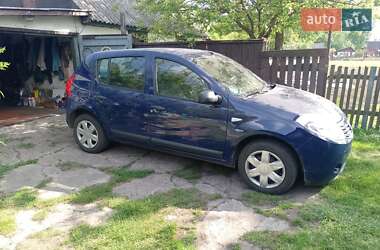 Хэтчбек Dacia Sandero 2009 в Конотопе