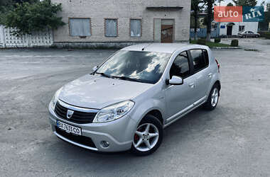 Хетчбек Dacia Sandero 2011 в Славуті