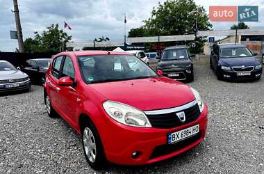 Хетчбек Dacia Sandero 2010 в Хмельницькому