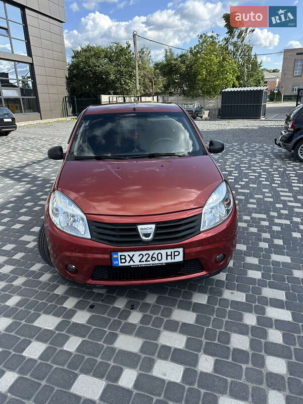 Хэтчбек Dacia Sandero 2009 в Хмельницком