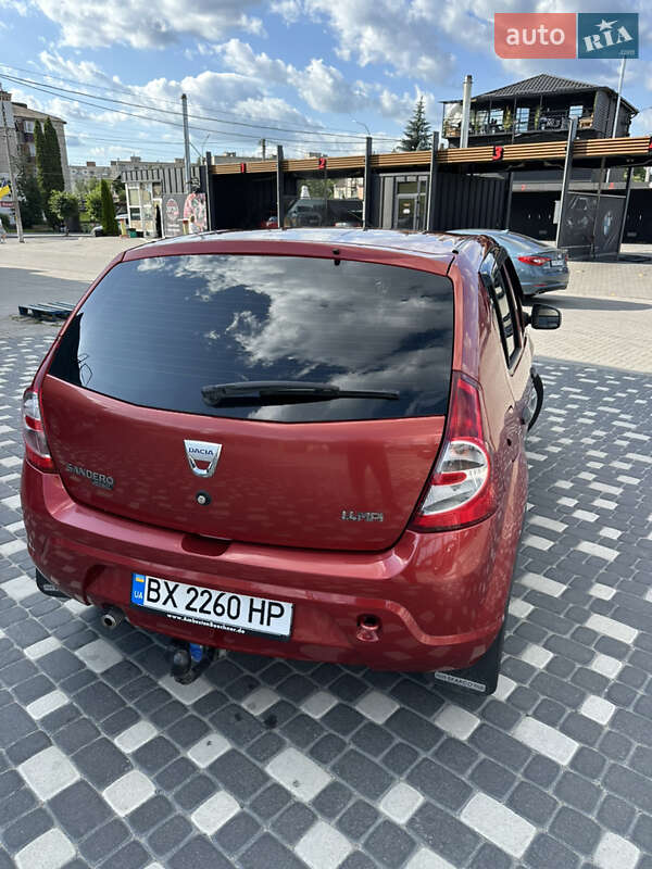 Хэтчбек Dacia Sandero 2009 в Хмельницком