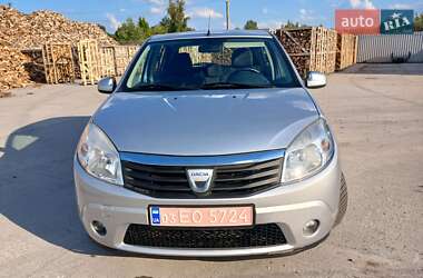 Хетчбек Dacia Sandero 2010 в Чернігові