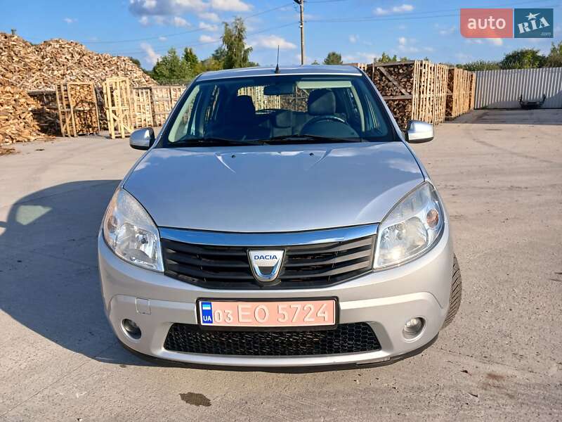 Dacia Sandero 2010